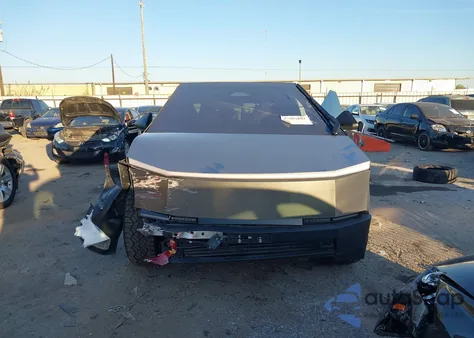 2024 Tesla Cybertruck All-Wheel Drive z USA, uszkodzony, nr VIN 7G2CEHED4RA048571